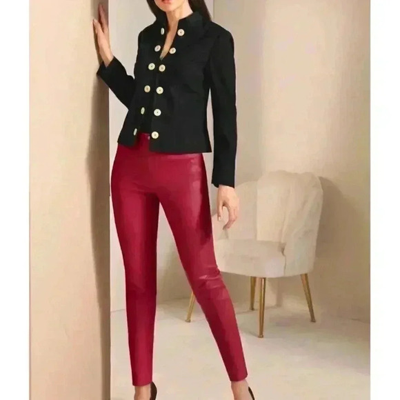 Short blazer w. decorative buttons black - Picture 11 of 11